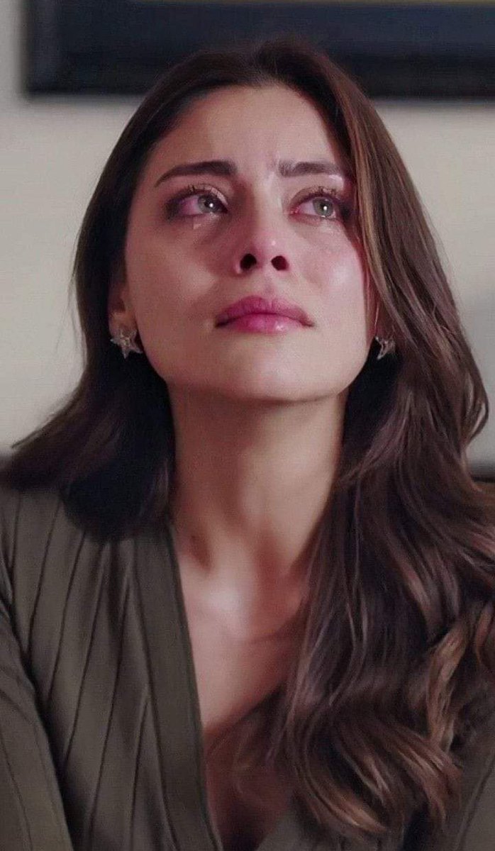 *کھیلا نہ کرو کیسی کے دل کے ساتھ😌💔

آنسو بہت شکوے کر جاتے ہیں خدا کے ساتھ😔