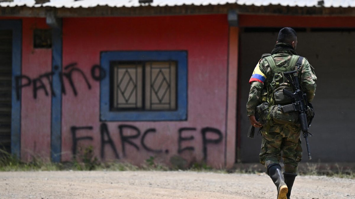 Colombia: 15 disidentes de las FARC muertos en 'la mayor acción' de la ofensiva contra el EMC f24.my/AHn0.x