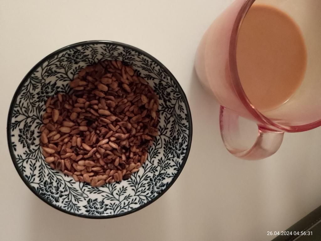 Dear @Bundeskanzler 

Dear E @elonmusk 

Frühstück 😋, #roasted #sunflowerseeds #extrablatt☺️

People who are Sick and/or Addicted, they are speaking after a #,Home❤️😴
