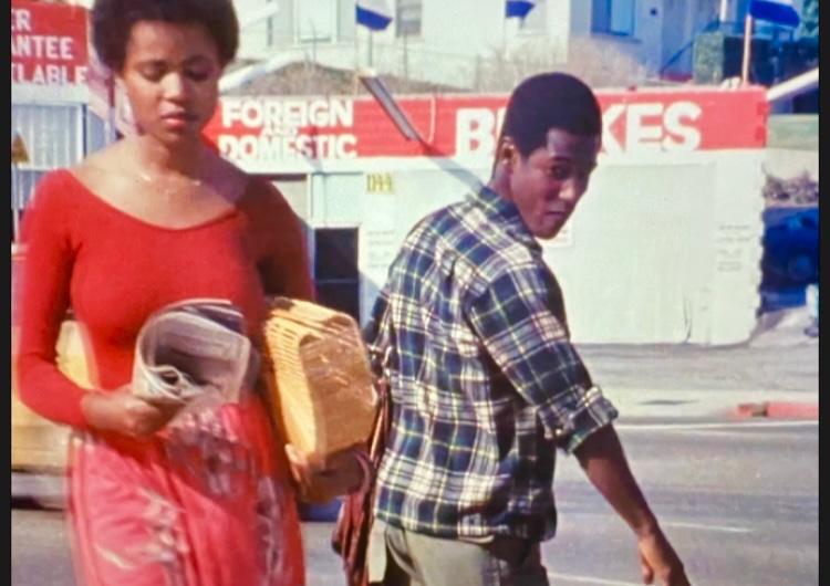 Shot by Charles Burnett with continuity by Julie Dash, Alile Sharon Larkin’s 1982 film, “A Different Image” still correlates heavy today. Women’s bodies remain objectified and certain friendships continue to have a false sense of safety and care. femfilmrogues.blogspot.com/2024/04/differ…