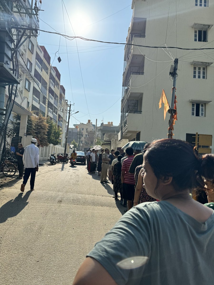 Voters lining up for voting in Bengaluru South . Good development . Families coming together is another good sign . #PhiraEkBaarModiSarkaar