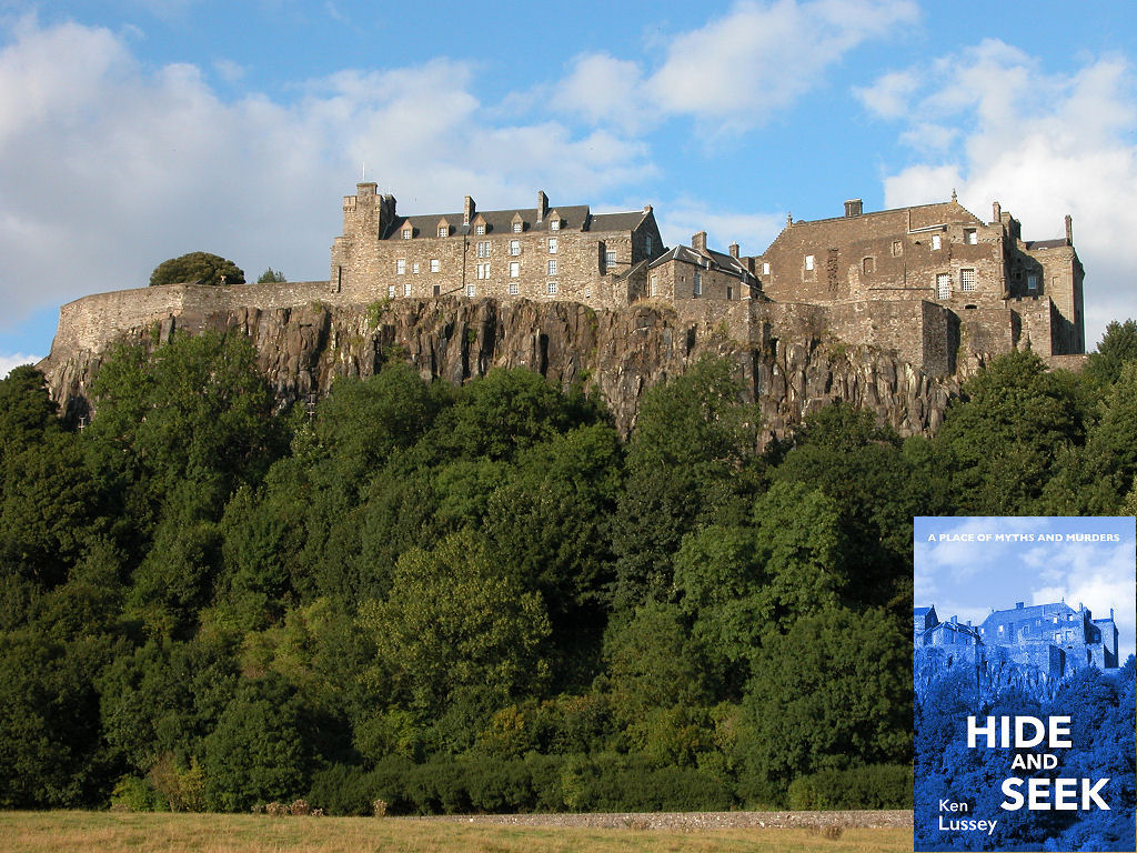 Relentless pursuit and a grisly murder. ‘Hide and Seek’ is a fast-paced thriller set in Stirling Castle - seen here from the west - and more widely across Scotland during World War Two. Find out more: arachnid.scot/book-has/index… Buy in paperback or Kindle: arachnid.scot/book-has/buy.h…