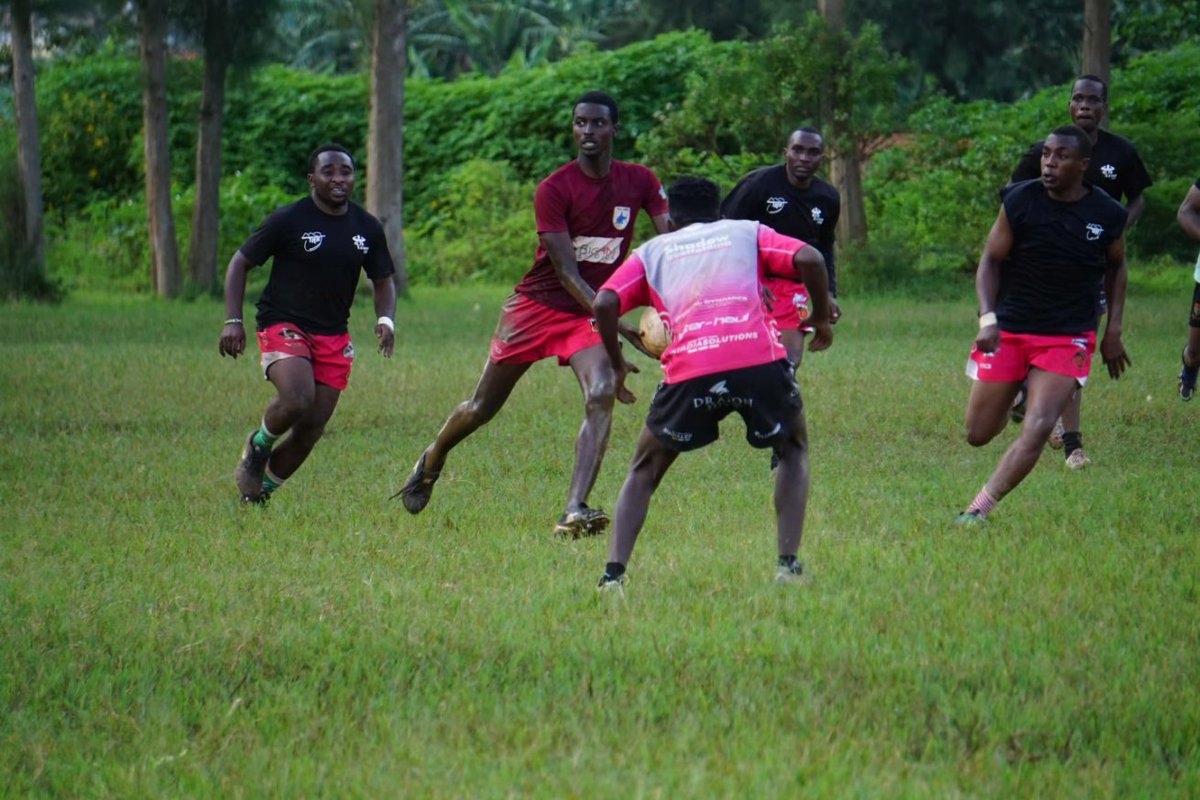 BUILDING UP 💪🔥🏉

#trainingday #1000hillsrugby #bikore #bikore10 #dukinerugby #rwandarugby #imbaragamubumwe #passion #solidarity #integrity #respect #rugby #rugbyvalues #rugbyfamily #RugbyLeague #sayrugbyleague #kigali #Rwanda #RwOT