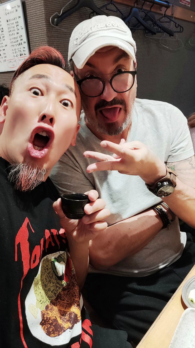 masa_katahage's tweet photo. 今年夏のフロリダ招待、招待してくれるイタリアーノが来日中につき、リアルトーキョーナイトライフin新橋アテンドで酔い夜しかない❤
Grazie bello! 🇮🇹✨
#クマ酒バー
#OCOGE https://t.co/WPW4hW0srB