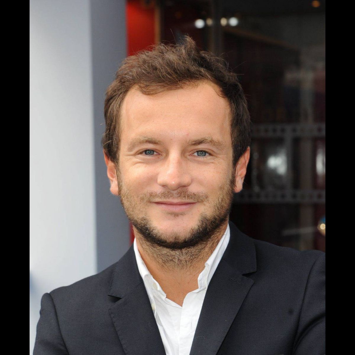 germanswinger75's tweet photo. À la base c’était un mutu puis j’ai commencé à lui envoyer 250 messages par jour, l’appeler au milieu de la nuit et me cacher dans les buissons devant sa maison. 
Aujourd’hui j’ai une injonction d’éloignement et une obligation de traitement 😃😉 https://t.co/V3blQmjcXt