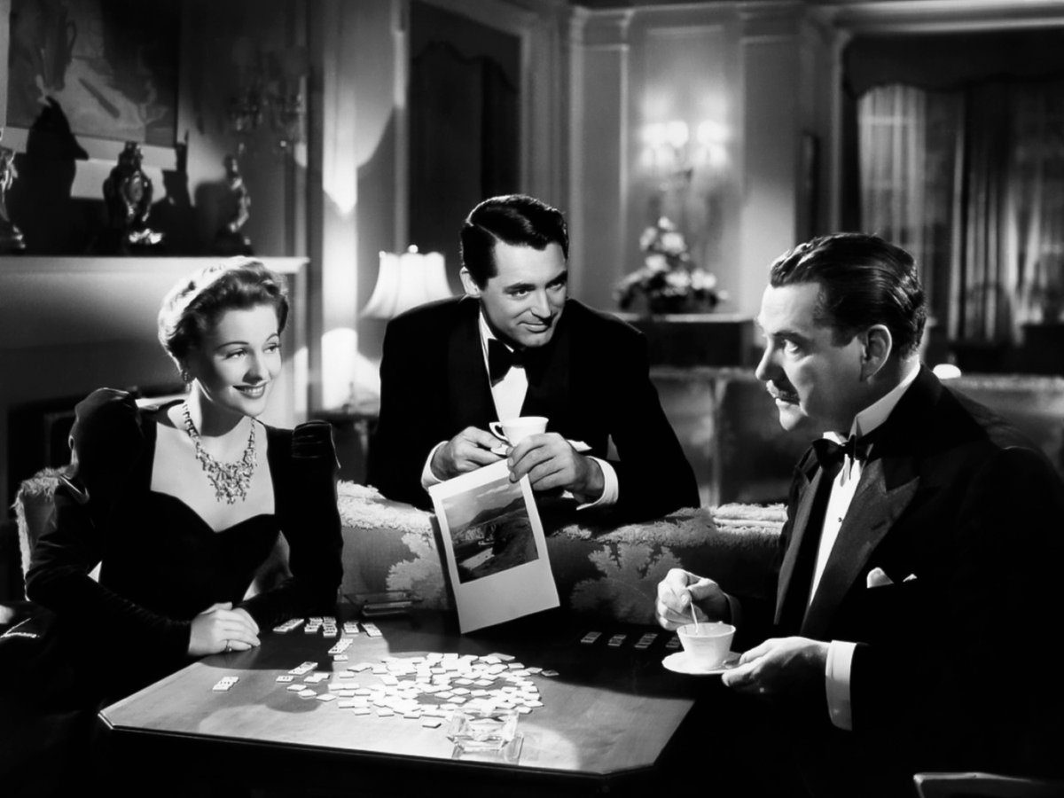 Cinèfils! Avui els @cinesverdibcn recuperen SOSPECHA dins el seu cicle #ImprescindiblesVerdi. Una obra mestra d'Alfred Hitchcock protagonitzada per Cary Grant i Joan Fontaine 👌 tinyurl.com/47s62hsr