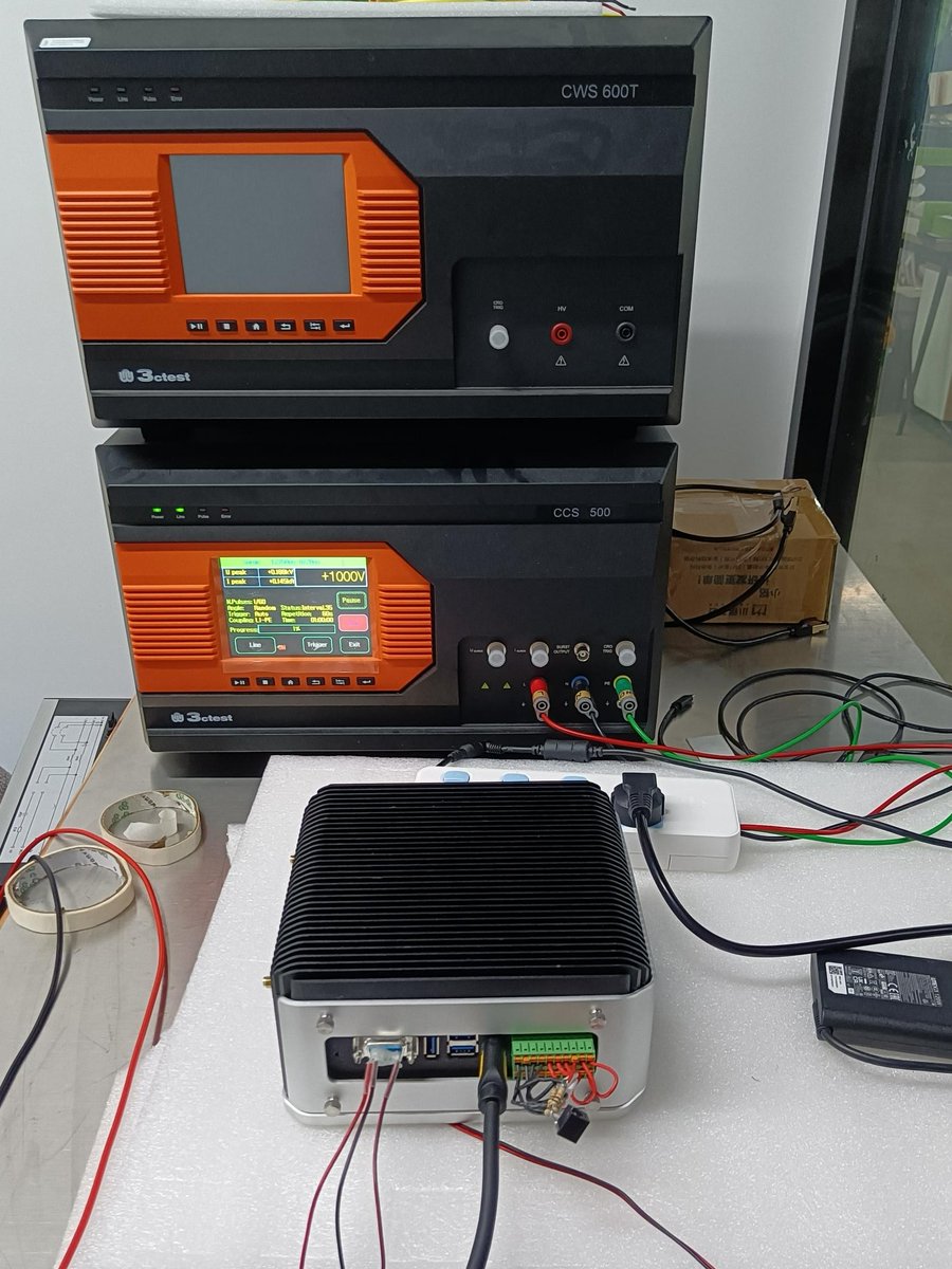 seeedstudio's tweet image. New Product of #reServer J50 Series Spolier: Lightning Strike Testing Passed!