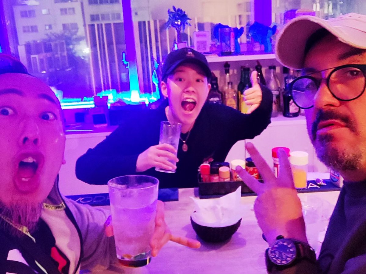 masa_katahage's tweet photo. 今年夏のフロリダ招待、招待してくれるイタリアーノが来日中につき、リアルトーキョーナイトライフin新橋アテンドで酔い夜しかない❤
Grazie bello! 🇮🇹✨
#クマ酒バー
#OCOGE https://t.co/WPW4hW0srB