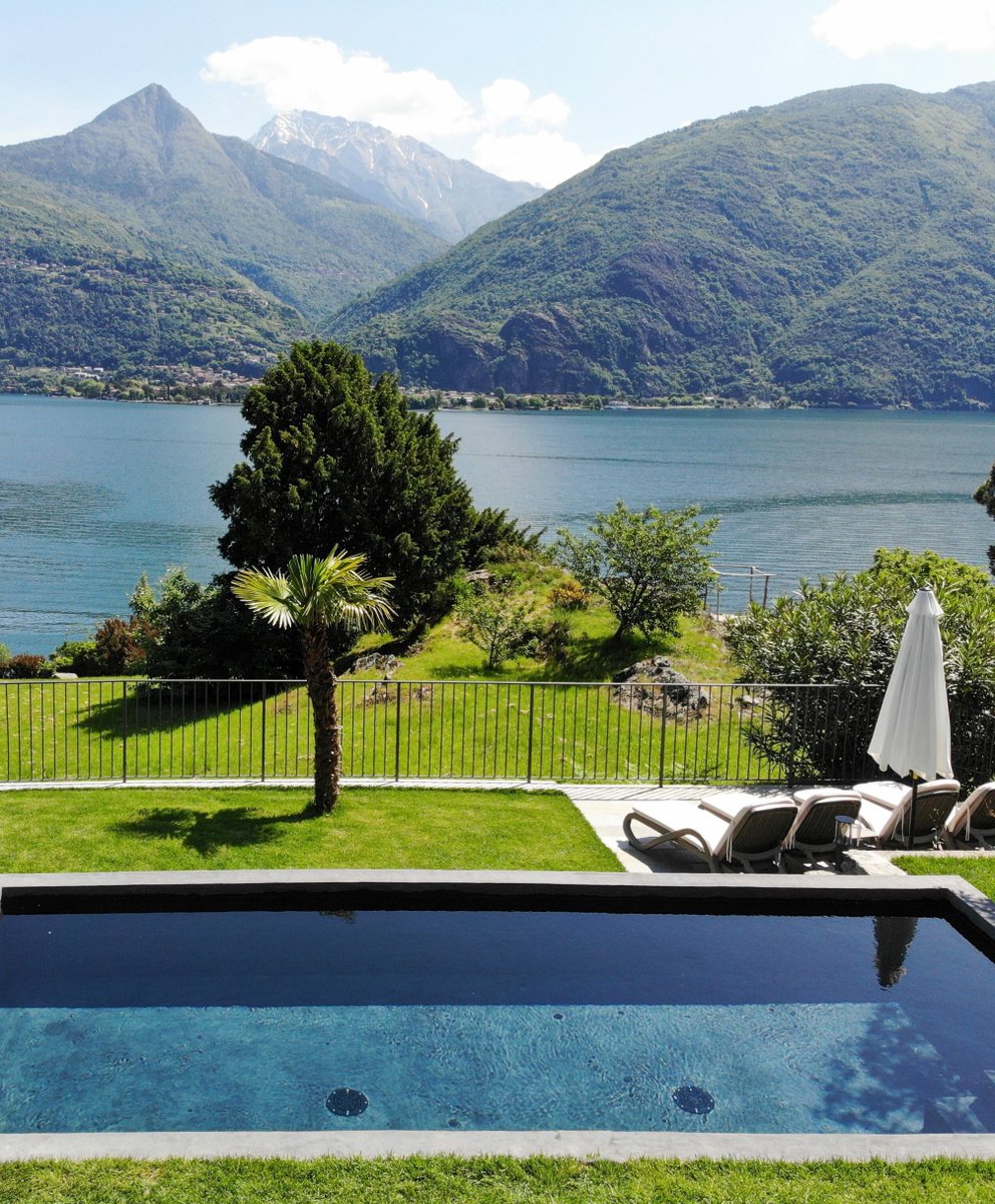 What a view in Lake Como!
casalio.com/en/1137

#casalio #luxurytravel #travel #luxuryvillas #lakecomo #lakecomovillas #villasinlakecomo