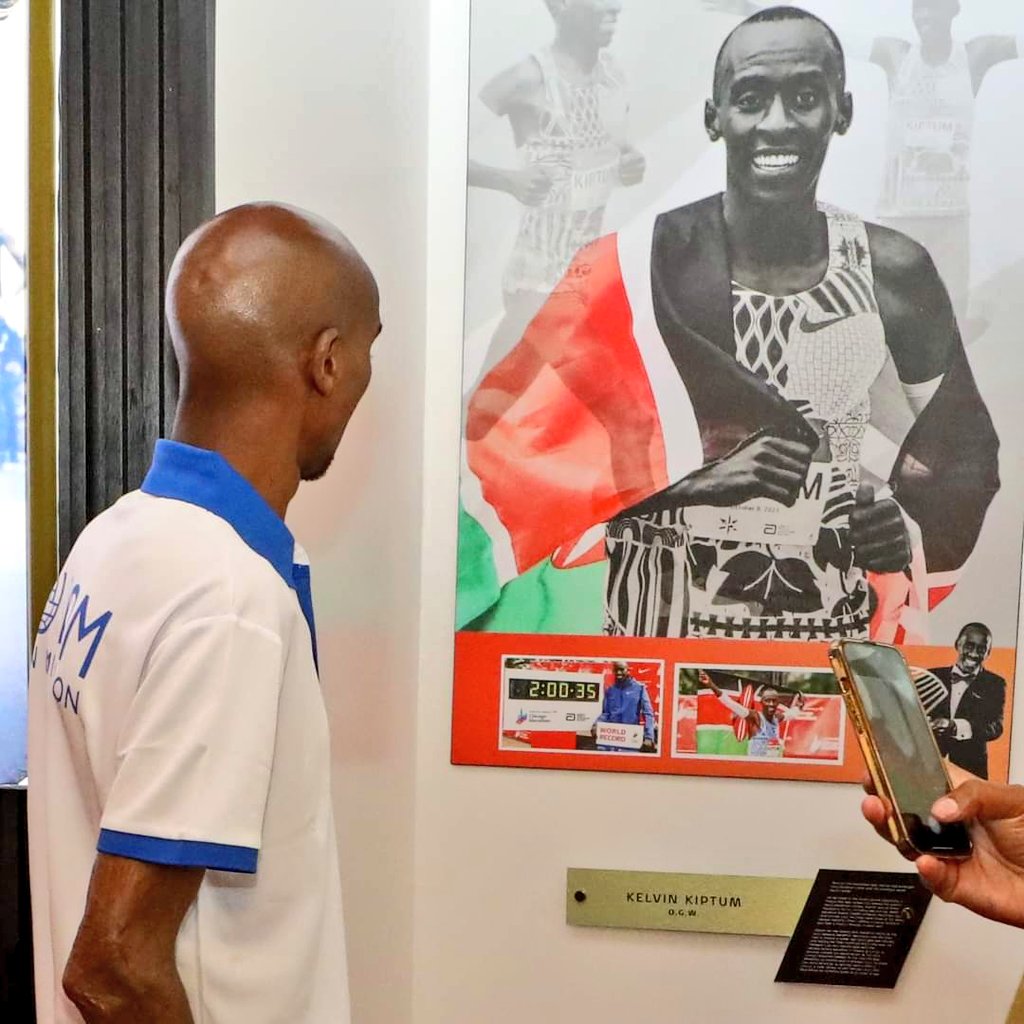 Legend Mo Farah @Mo_Farah pays his respect to the departed king of Marathon Kelvin Kiptum, during his tour of the iconic Talanta Hall of Fame. #PureClass #Respect #legends