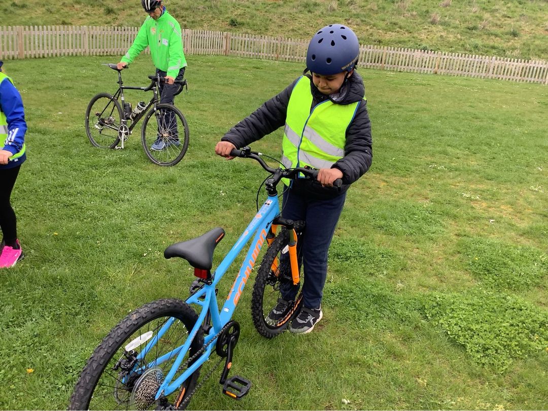 RosecliffeSpen1's tweet photo. Our Year 5s are thoroughly enjoying their Bikeability training. They have learnt key skills, such as how to check their bike, how to start and stop with confidence, and how to pass stationary vehicles parked on a road. https://t.co/ss6g2zQPvg