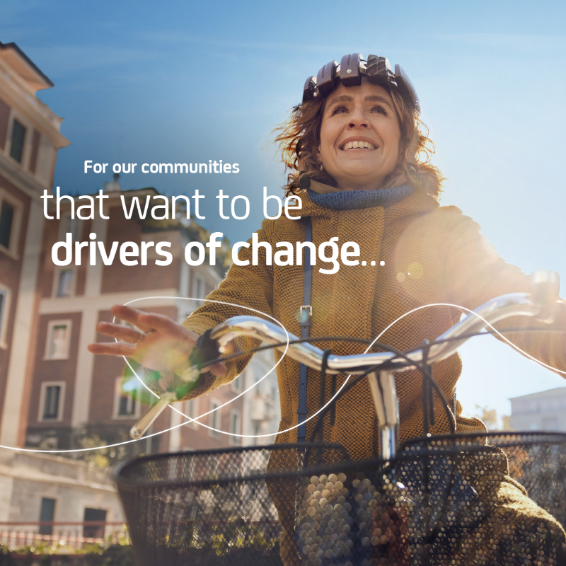UniCreditEurope's tweet photo. We believe in Europe’s potential. Uniting behind a vision of #abetterbank and #abetterfuture. A transformation for #ourclients, #ourpeople, and #ourcommunities. Demonstrating what it means to be the bank for Europe’s future. For everyone, everywhere.

📌 #UnlockingTransformation