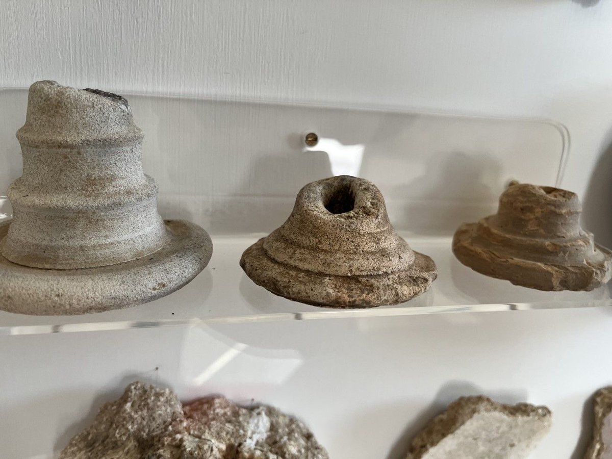 Rockbourne have several surviving example of pottery candlesticks, which suggests this was the main source of light. Making candles was a household task in the countryside.

#FindsFriday #RomanBritain #Archaeology #RomanVilla
