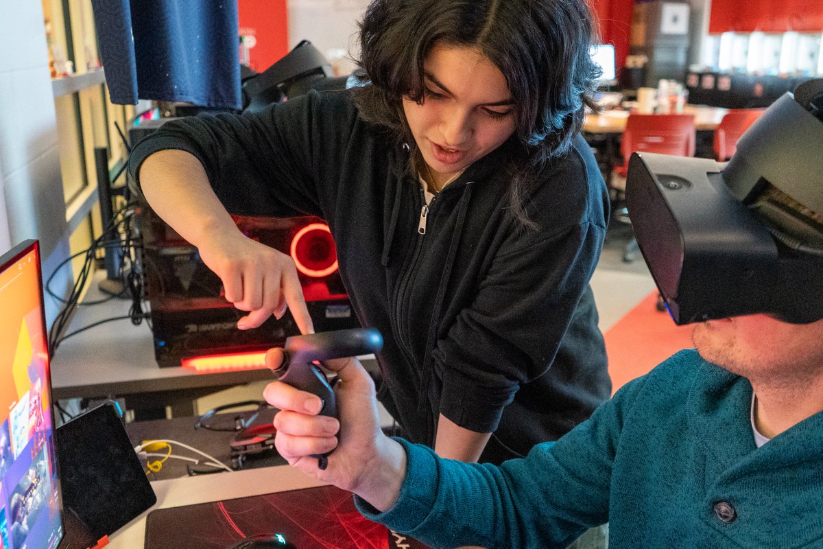 Drop by the Innovation Studio from 11-3p on Mondays and 12-4p on Tuesdays to learn how to use VR, 3D printing, laser cutting and other emerging tech in your course. Your students can experience our high-tech tools for free!

Or schedule a course visit at: ow.ly/XCwQ50MaO5v