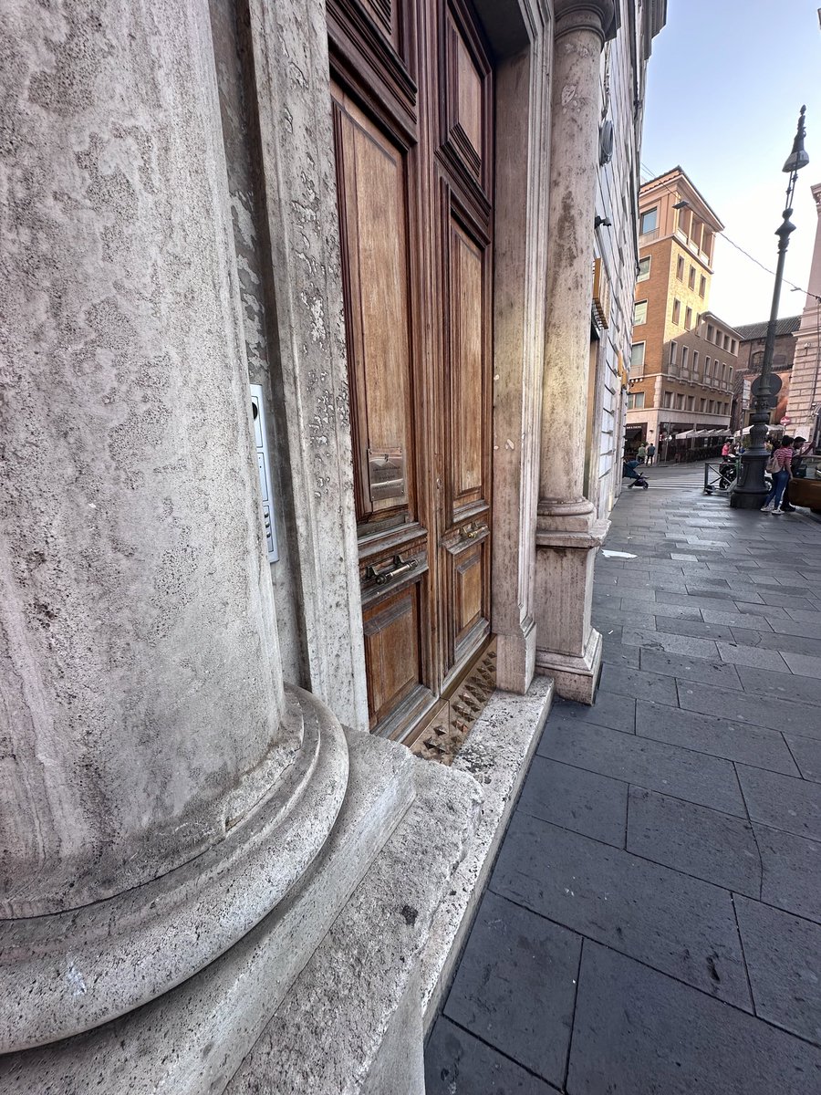 Rome Street Photography. Unusual angle