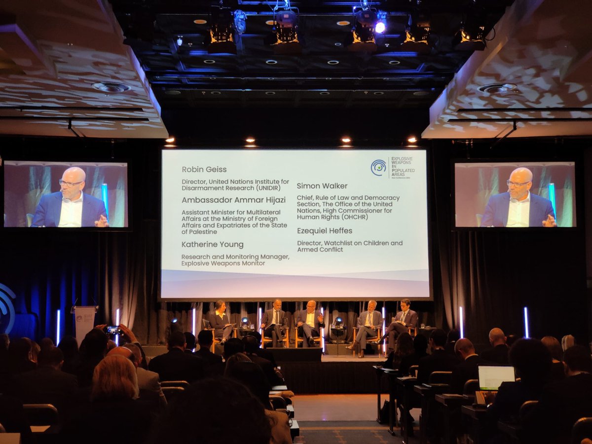 🧵 (1/3) UNIDIR Director Robin Geiss moderated a panel at the #EWIPAOslo Conference, which promoted a discussion on the widespread & devastating pattern of civilian harm resulting from the use of explosive weapons in populated areas  🌐⬇️