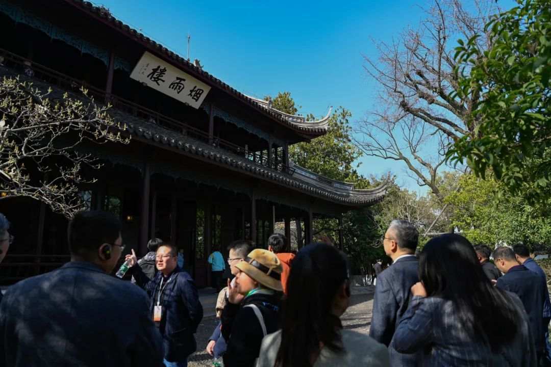 Embark on a cultural adventure in Jiaxing, China! Explore Nanhu, Yan Yu Tower, and Jin Yong's former residence. 👀Uncover Chinese history and the legacy of a literary giant. Don't miss these enchanting tales! 🥰#Jiaxing #JinYong #Nanhu #YanYuTower #ChineseHistory…
