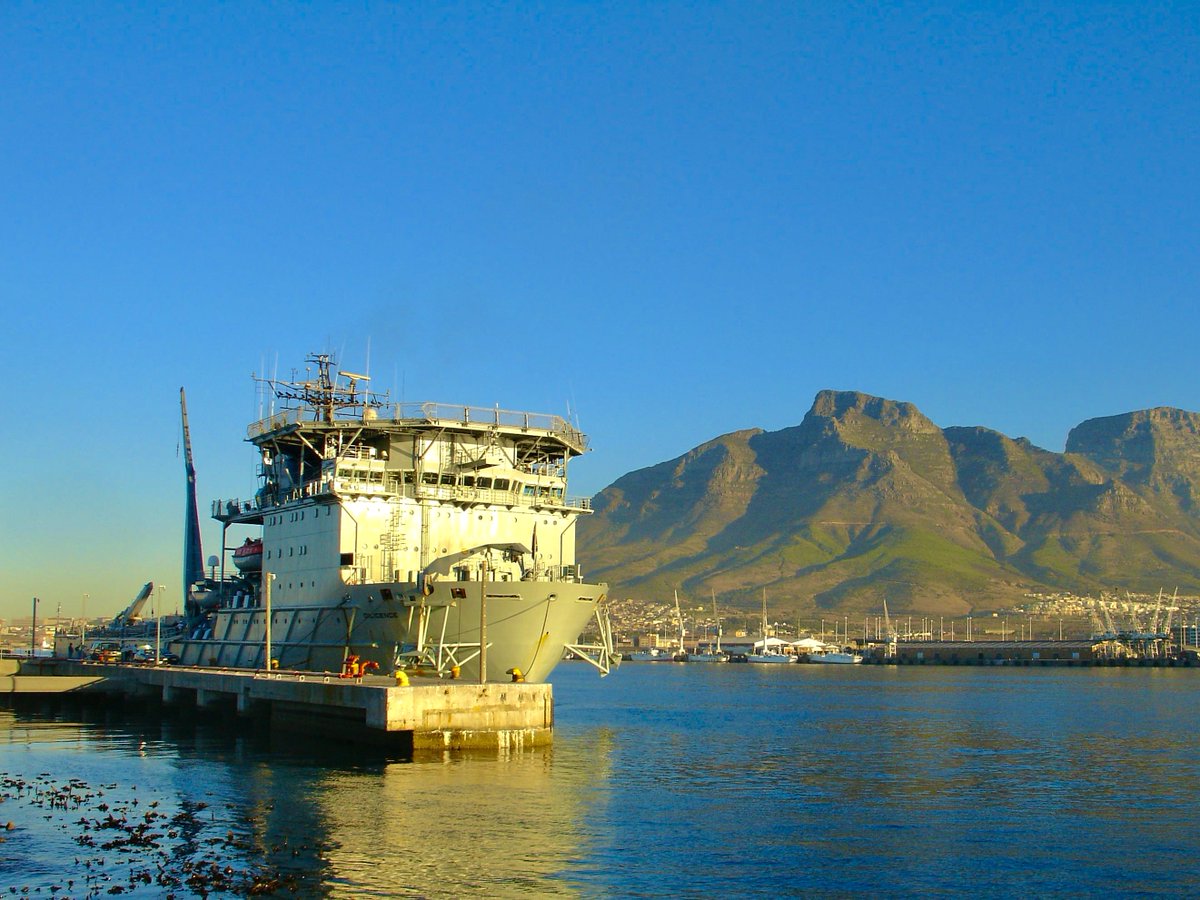 OTD 18 years ago #RoyalFleetAuxiliary DILIGENCE at Duncan Harbour, Cape Town 🇿🇦