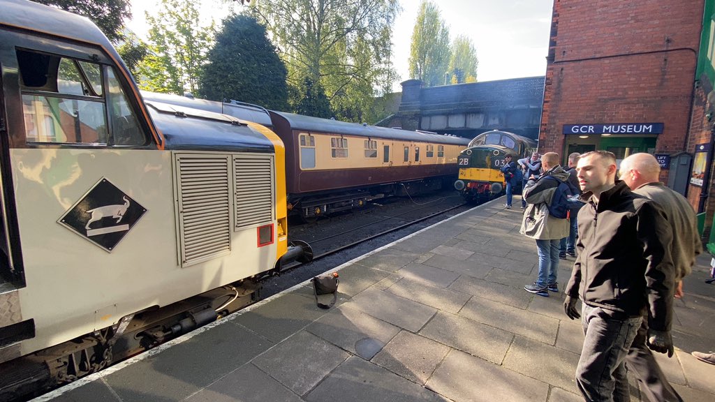 AlecClark's tweet photo. Starting the day of right with this pair of engines https://t.co/6gggnrPS2p
