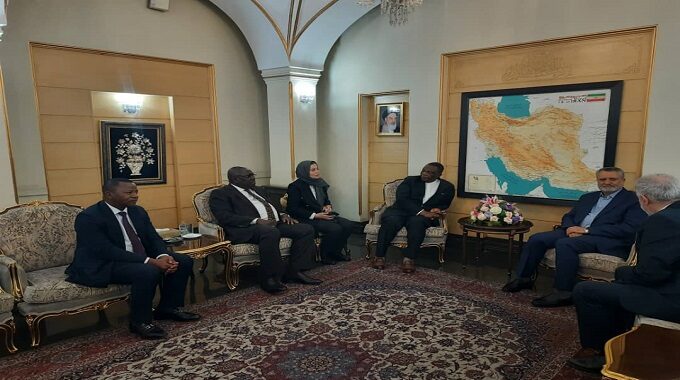The VP CGDN Chiwenga to meet leadership of Iranian Govt, including President Ebrahim Raisi. He is expected to extend an investment call to Iranian companies a result of the 2nd Republic’s diplomatic offensive by @edmnangagwa under the “Zimbabwe is open for business” policy.