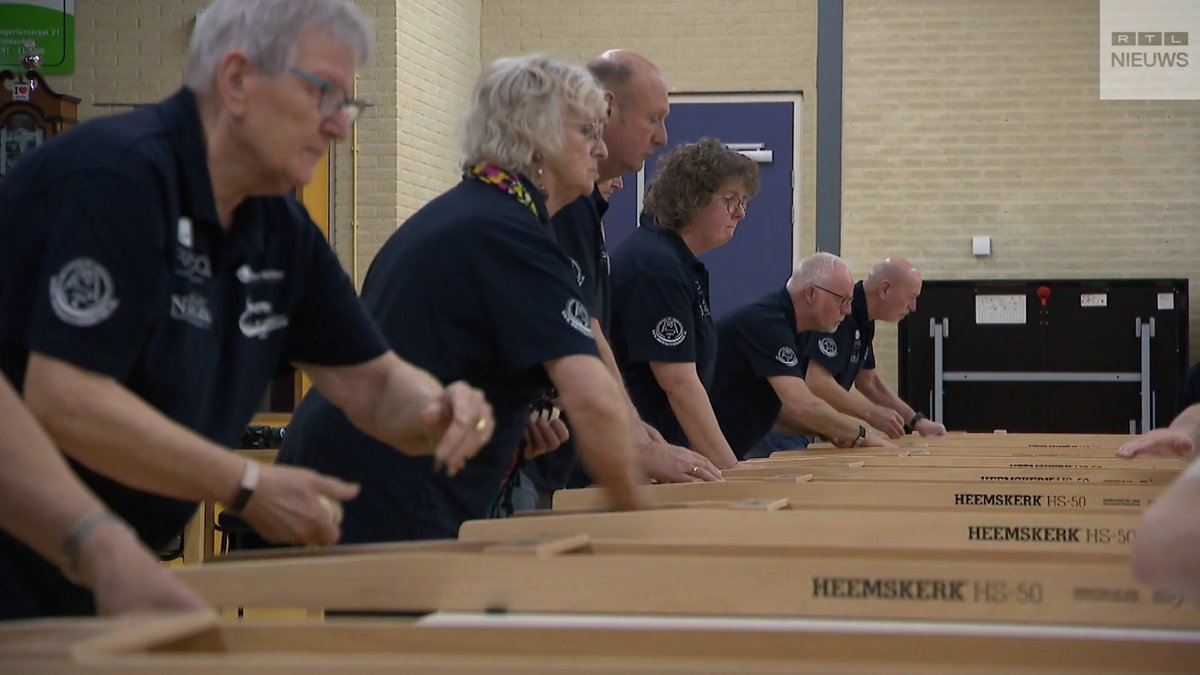 HeemskerkSport's tweet image. Vanochtend een item bij het RTL Nieuws ter promotie van het sjoelen,  met hierbij aandacht voor de Heemskerk HS-50 wedstrijd sjoelbak. 

Bekijk hier het hele item:

rtl.nl/tv/fragmenten/…

#sjoelen #sjoelbak #sjoelvereniging #koningsdag