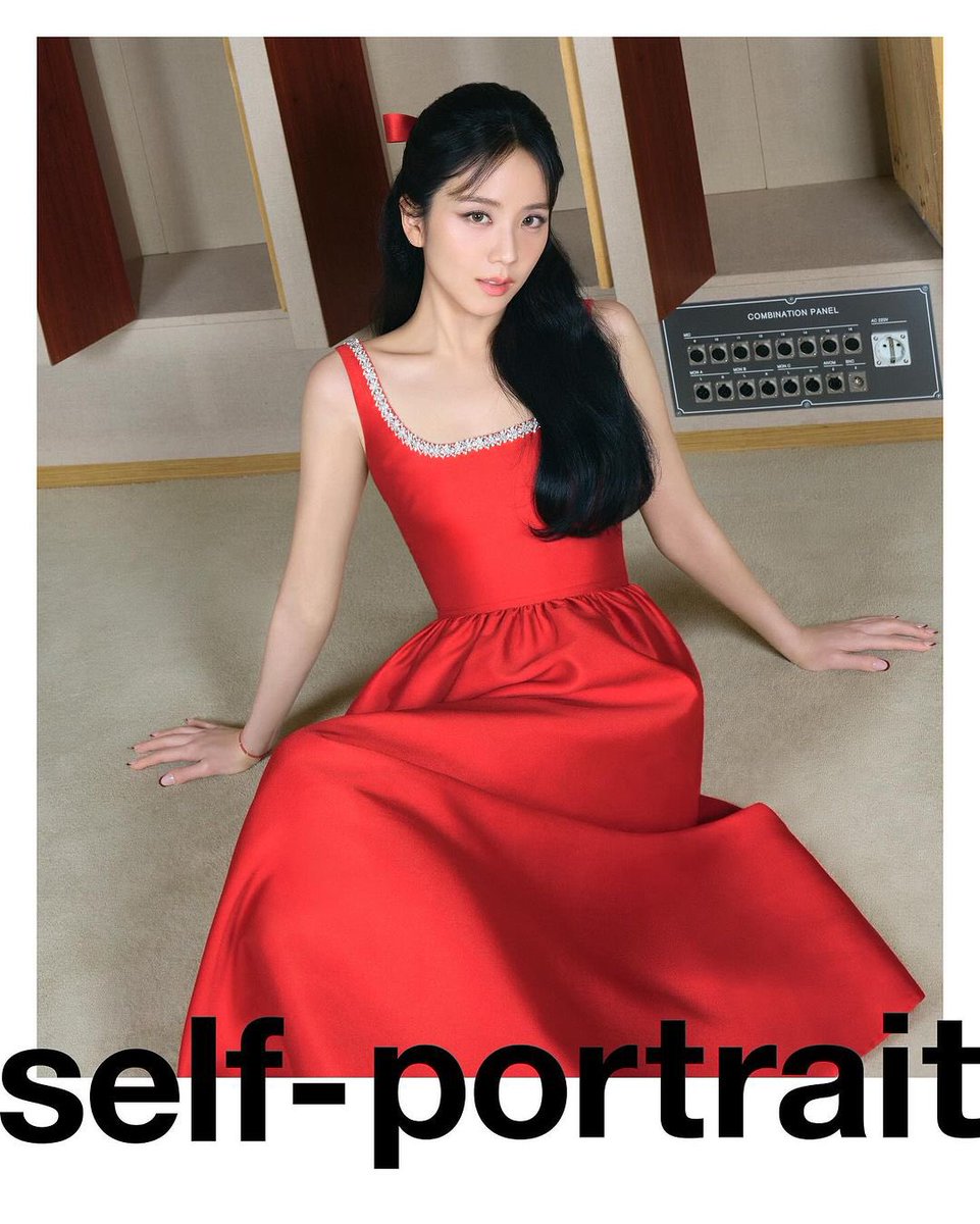 #JISOO x Self-portrait✨🩷 So pretty in red😍 블랙핑크 지수 #지수 #블랙핑크지수 #JISOO