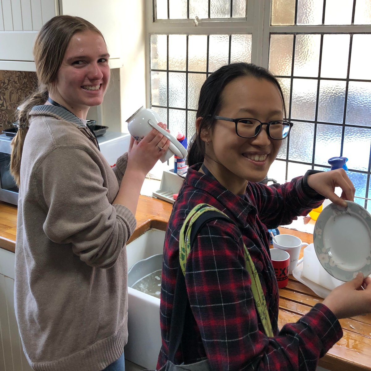 We are so grateful to the incredible American university students who have volunteered with the Centre while studying in the UK this term. They have been committed volunteers from assisting in art and dance to making lunches. Thank you for spending your Wednesdays with us!