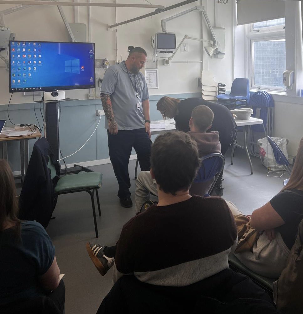 Claire McNab tweet media