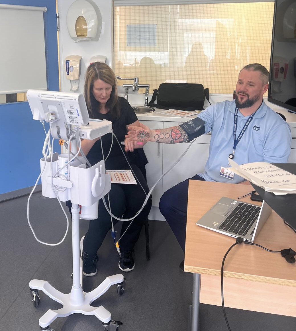 Claire McNab tweet media