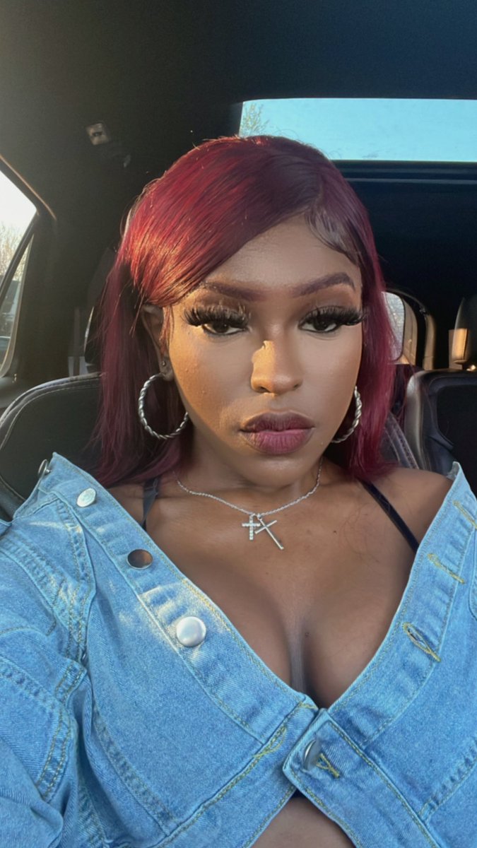 Karithebarbie_'s tweet photo. I’m pretty than a mf 💋 https://t.co/iA9VNKmVgo