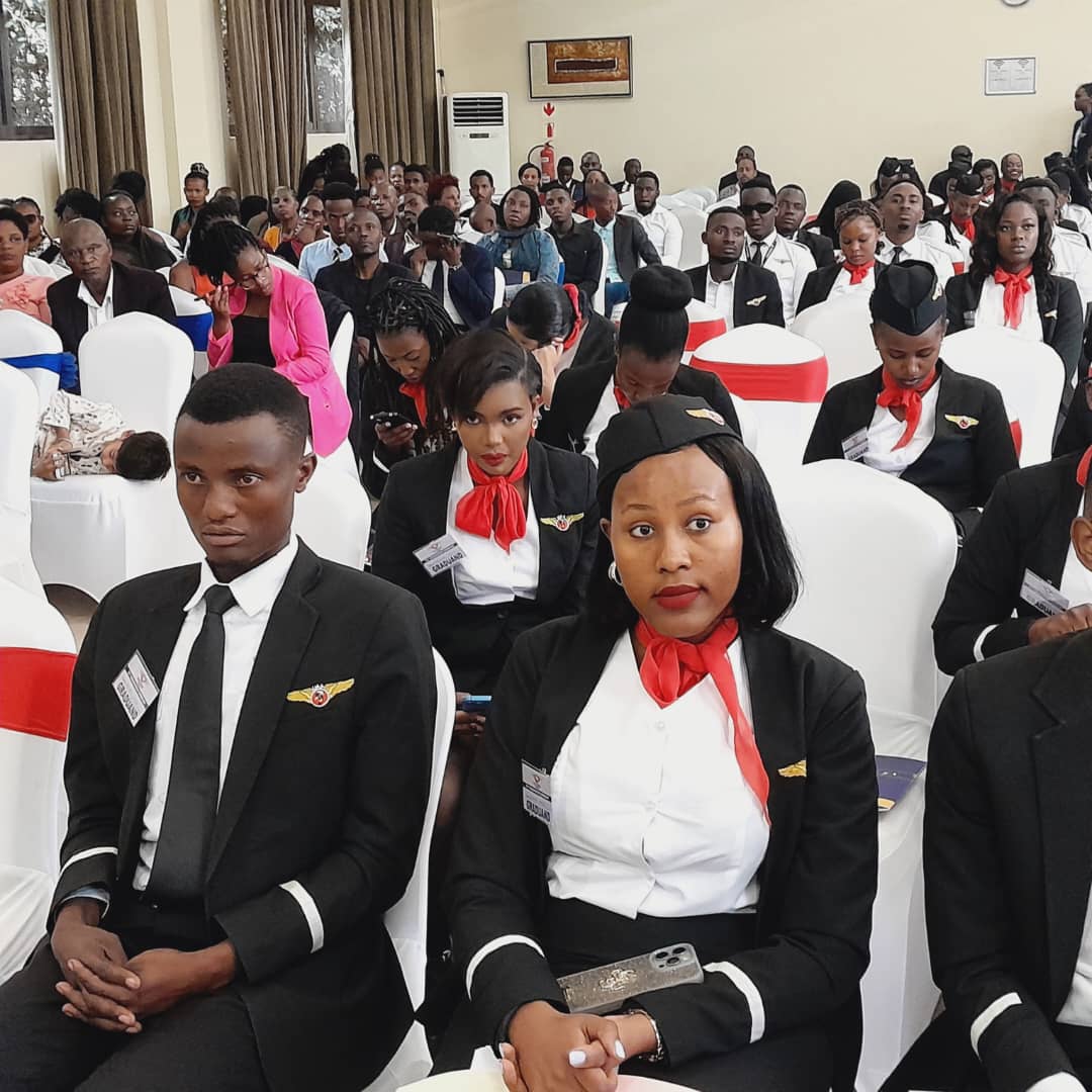 Happening Now.
Hundreds have Graduated in various courses at the Aviation Academy.
Ranging from cabin crew members to cargo experts.
#FreemanNewsUG.
@ugaviationsch @Mukulaa