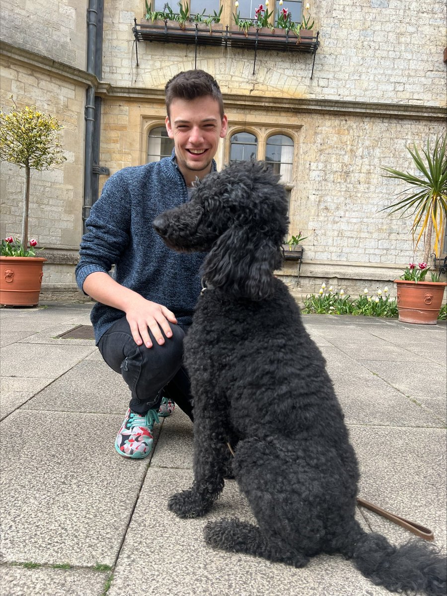 Lovely to have a canine pal visit the College to help our students de-stress as we enter exam season! Modeled by English student Rory. @brasenosejcr @ColchesterRGS @engfac @UniofOxford