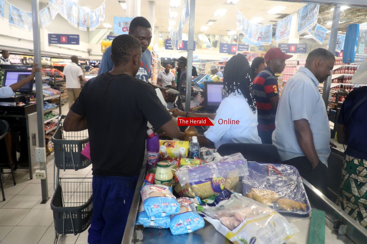 #IweWosvora🇿🇼 Following the introduction of ZiG early this month, retail shops have seamlessly transitioned into using the new currency. ZiG has brought relief to the public who are enjoying its purchasing power. @ZimTreasury @ReserveBankZIM @ZimGvt_NDS1 @Zim_Vision2030