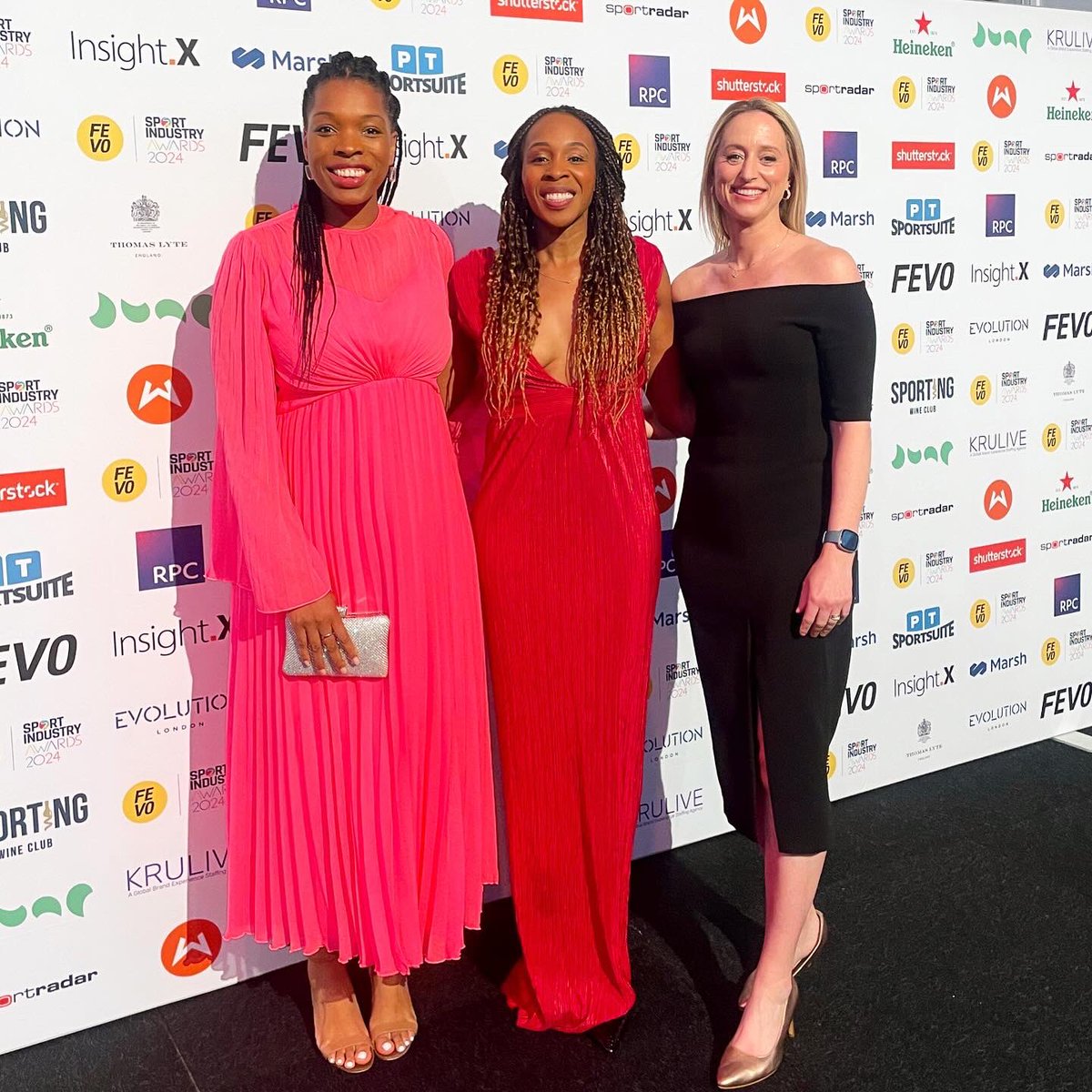 EboniBChambers's tweet photo. About last night 🌟 A great time was had at the @SportIndustry Awards 2024! Congratulations to all of the winners!
Thanks to the @Heineken_UK & @strongbowuk team for being great company on our table! 😉🤩🙌🏾
@EnglandNetball @NuffRespectMgmt #FEVOSIA #TeamNetball https://t.co/hs5ZyLiRBx