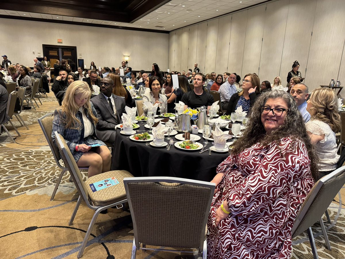 Eduardo Gomez, Multlingual Programs and Services (@eduardo16771286) on Twitter photo <a href="/FontanaUnified/">Fontana Unified</a> is in the house! Fontana USD is representing at the 37th Annual Multilingual Recognition Dinner, championing Multilingualism in our community. #IBelieveinFUSD <a href="/FontanaUnified/">Fontana Unified</a> is in the house! Fontana USD is representing at the 37th Annual Multilingual Recognition Dinner, championing Multilingualism in our community. #IBelieveinFUSD