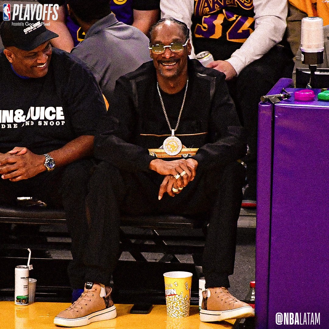 Snoop Dogg en primera fila 🤩 #NBAPlayoffs