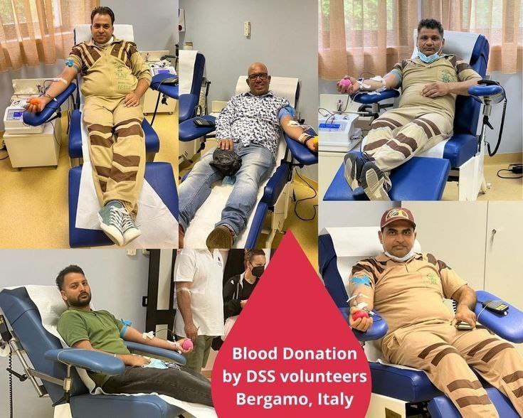 Inspired by SaintDrMSG,d sevadars of DeraSachaSauda hv set a perfect example of humanity by creating a GuinnessWorld Record by donating43,732units of blood in2010. Even after this,d passion for DSS continues. Volunteers hvnot diminished even today2save someone's life #DonateBlood