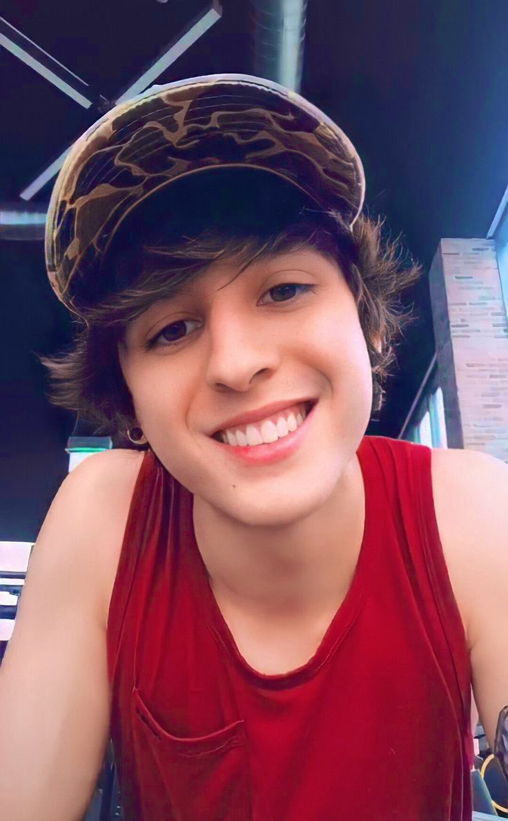 erisxpatos's tweet photo. Holiii. Mi nombre es Jazary pero me dicen “patos”, tengo 20 años y soy de Puerto Rico. Apoyo a Chris desde “La Banda”. Es mi mayor inspiración y un ejemplo a seguir. Gracias por siempre estar ahí para mi CV. Te amo💚
CV BEST FANDOM
#ChrisVelez #INTEGRACIONCV @christophervele https://t.co/K1FlXekh0n