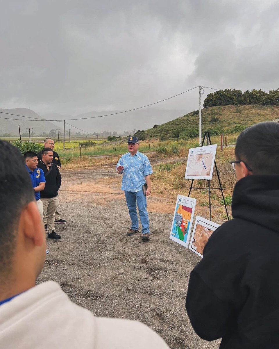 Thank you @HerreraMilHist for leading us on a staff ride of the Battle of San Pasqual! Once a cadet like our students and a @UCLAHist undergrad, now a visiting professor at @us_awc - we could not have a better teacher of military history, strategy and leadership!