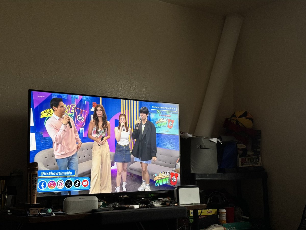 callmeViiEm's tweet image. @itsShowtimeNa watching from Bethel Alaska USA #ShowtimeCheckNaCheck #showtimePasadoKa