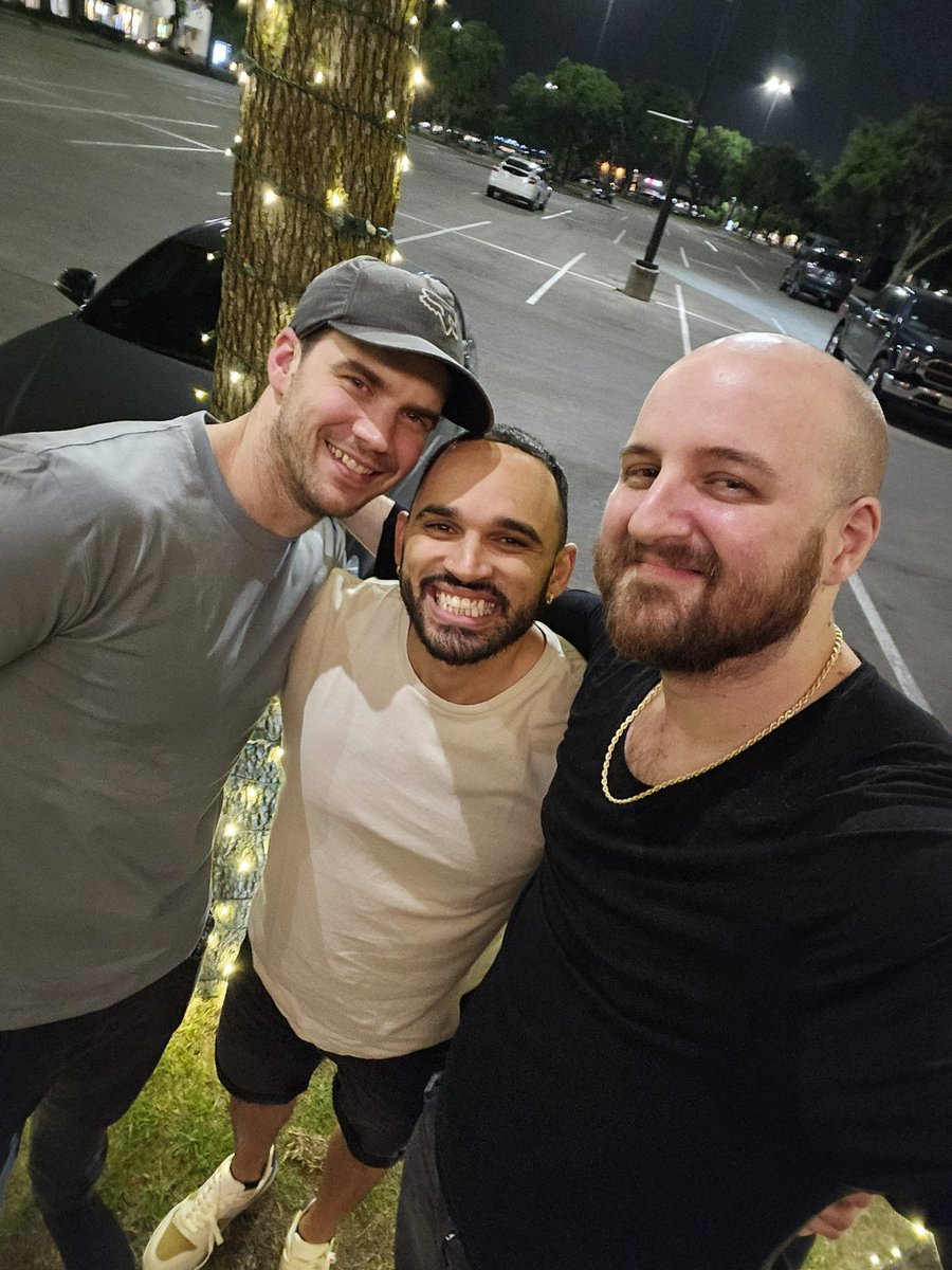 Tectone's tweet photo. FINALLY MET THE BOYS 

VOLKIN SMACK TECTONE UNITED 

TOMORROW GROUP REACT TO THE DEV LIVESTREAM 

AND THEN THE 1ST IRL GACHA CAST 

BE THERE https://t.co/PrSHBcBzOo