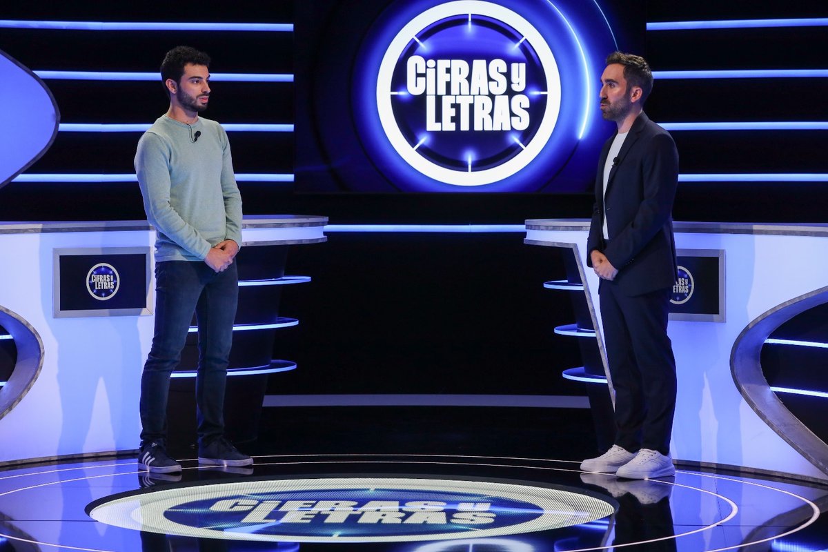 El lunes a las 21:30 comienza nueva era en #cifrasyletras Si te perdiste el último programa… rtve.es/play/videos/ci…