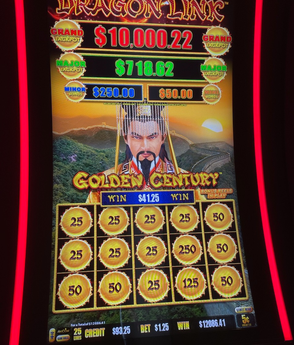 Magic happens at Sam’s Town! A fortune of $12,087 was won on Dragon Link Golden Century! 🌈 Do you have the dragon's touch? 🐉