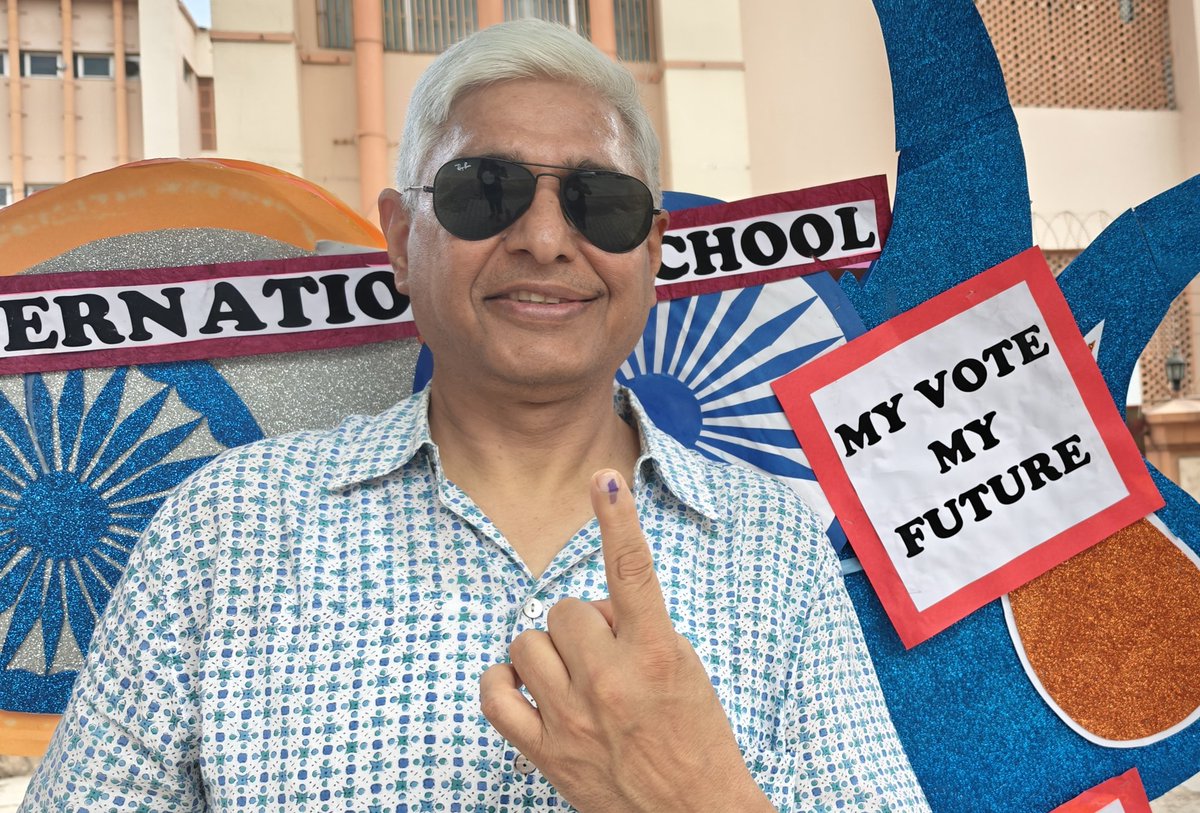 Just cast my vote in the world's largest festival of democracy, the Indian General Election! With 968 million voters and 15 million officials overseeing the polls, every ballot counts! #IndianElections #DemocracyInAction 🗳️🇮🇳