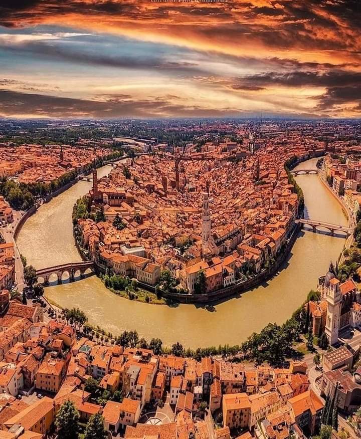 Buongiorno Verona e buon venerdì a tutti voi 👋 👋 👋