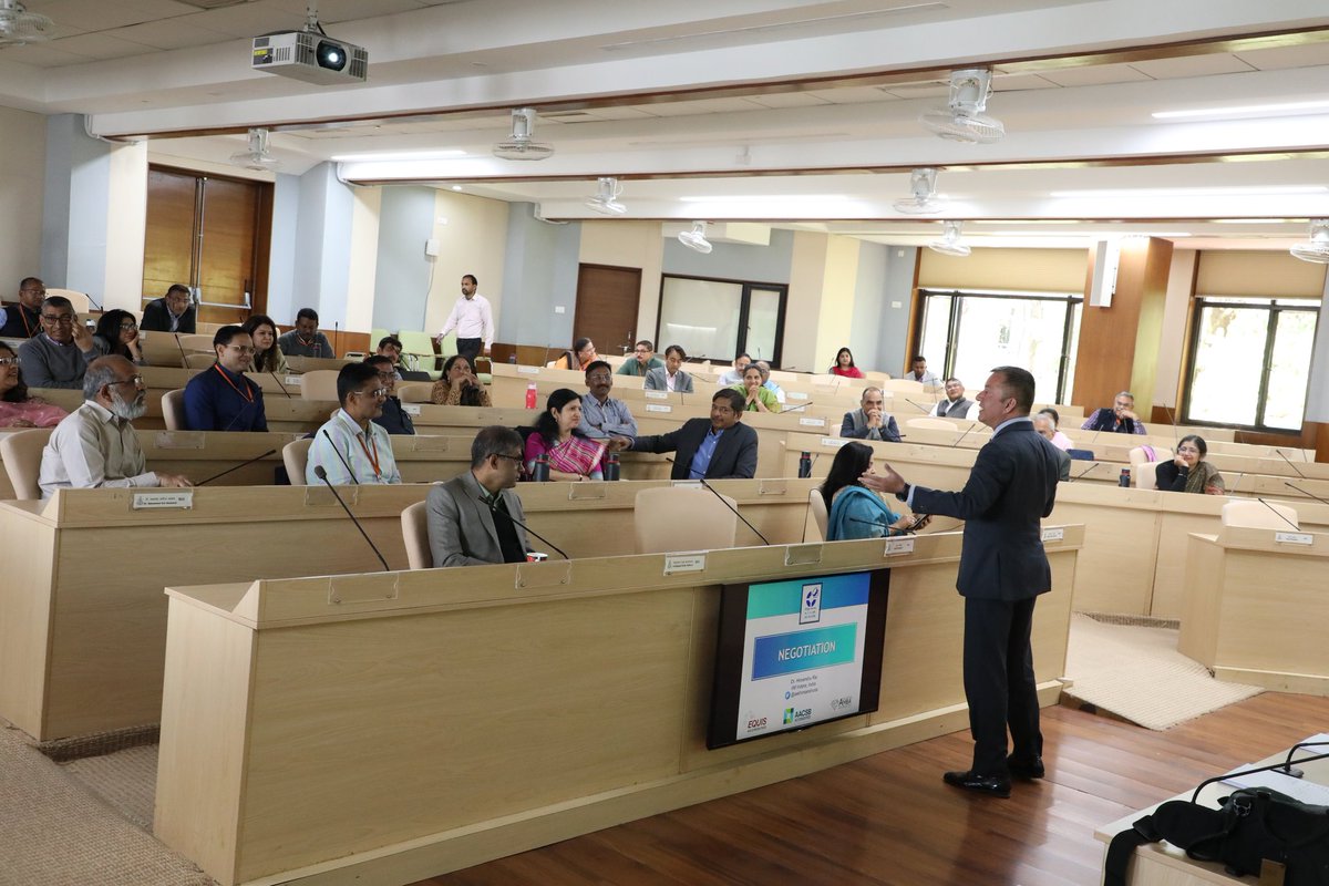 It was so much fun to take the day-long session on Strategic Negotiations for the Phase-5 IAS at LBSNAA. The discussions were intense, the questions were incisive, and the energy was high. @Alumni_LBSNAA @LBSNAA_Official @IIM_I
#LBSNAA #Mussoorie #IIMIndore #Negotiation…