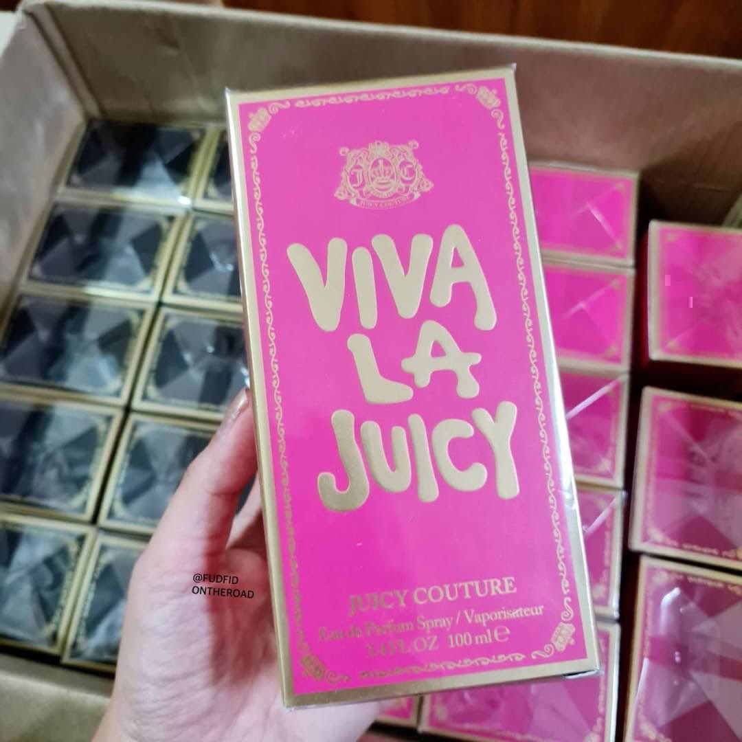 JUICY COUTURE Viva La Juicy EDP 100ml กล่องซีล 1650฿ ส่งฟรี
กลิ่นแนวฟรุ๊ตตี้คาราเมลที่รวมความหอมสดชื่นจากผลไม้เข้ากับความละมุนของดอกฮันนี่ซัคเกิล ดอกพุด ดอกมะลิ จบด้วยกลิ่นคาราเมลโทนอุ่นวนิลลานุ่มๆและช็อกโกแลตพราลีน
#น้ำหอมแบ่งขาย #รีวิวน้ำหอม #ส่งต่อน้ำหอม #ตลาดนัดnct