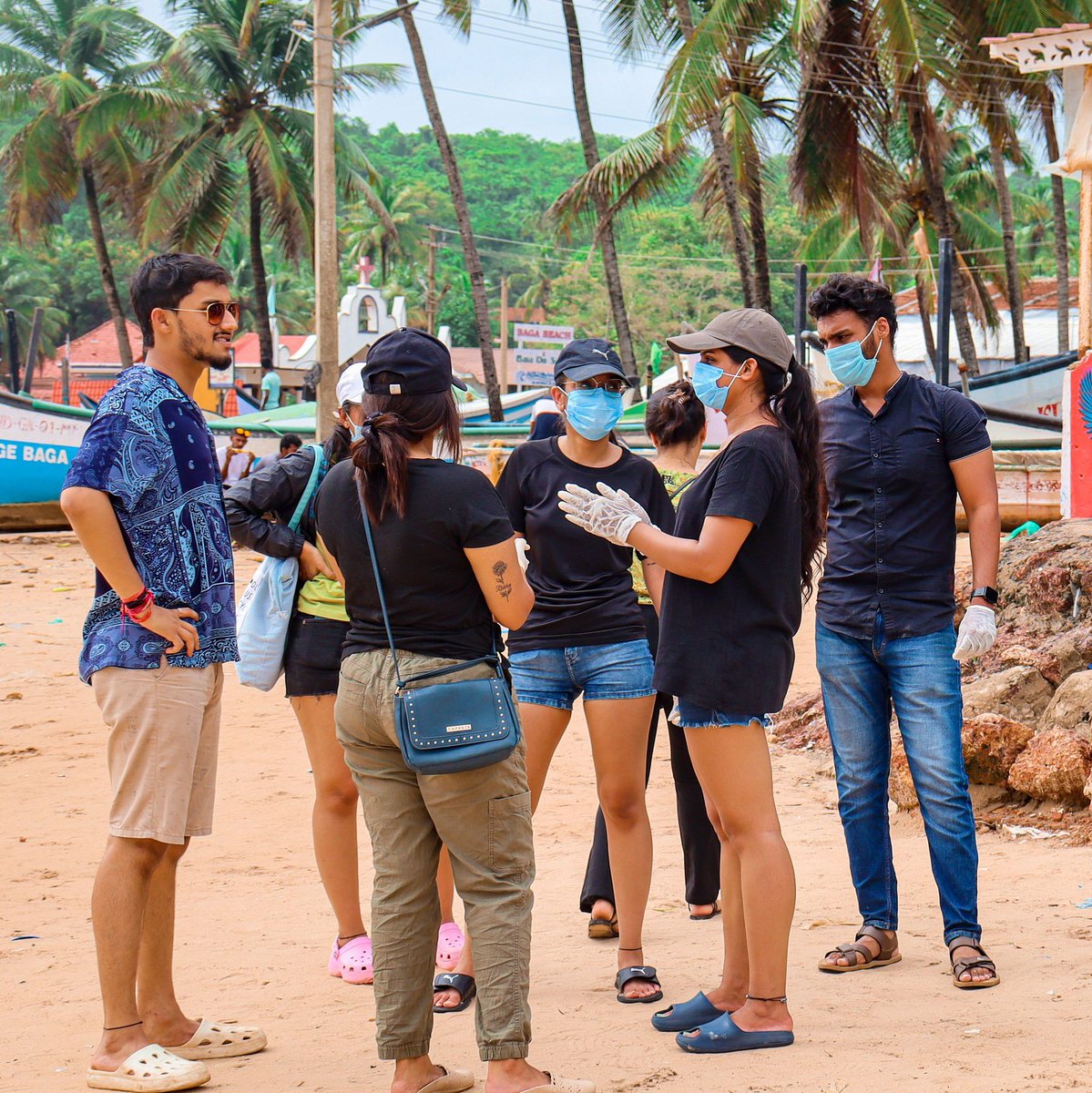 'Every piece of trash collected is a step towards a cleaner, healthier ocean. Join our beach clean-up drive and make a difference!' 
.
Follow us at @ihelp_clean_goa for more updates.
.
#swachhbharat #ihelpcleangoa #cleanlinessdrive #ihelpfoundationgoa #goa #india