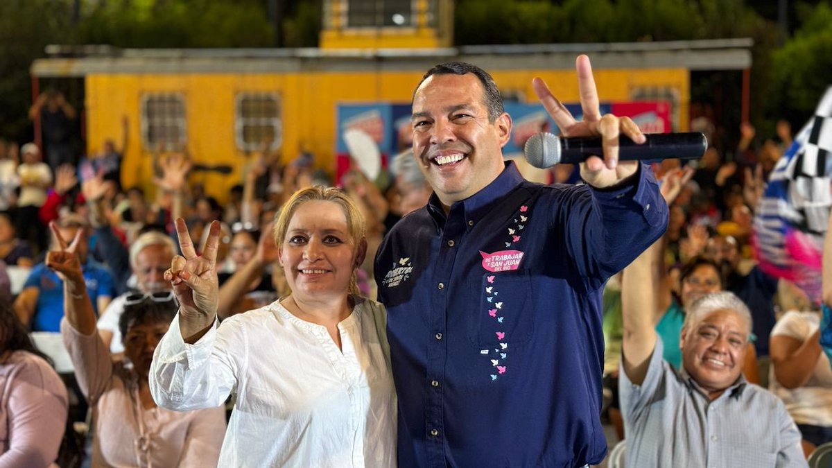 Cerramos esta noche en el parque Héroes de Nacozari con todas las familias del Centro de nuestro amado San Juan. ¡Muchas gracias por recibirme y por tanto cariño! Sin duda, #GanaSanJuan porque estamos en el equipo de los valores y la tradición. 👈🙌🤜🤛