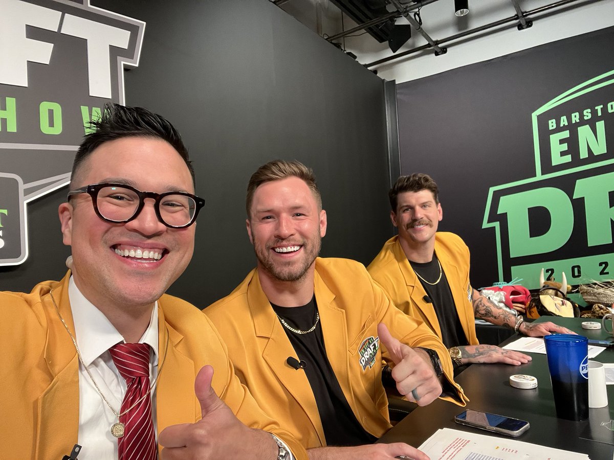 StevenCheah's tweet photo. Thanks to everyone that tuned into the #EnEffElDraft stream. Always one of my favorite events each year and an honor to share the desk with these gentlemen. And thank you to everyone that made it possible! 👊🏼 - SC https://t.co/DzHBxl6892